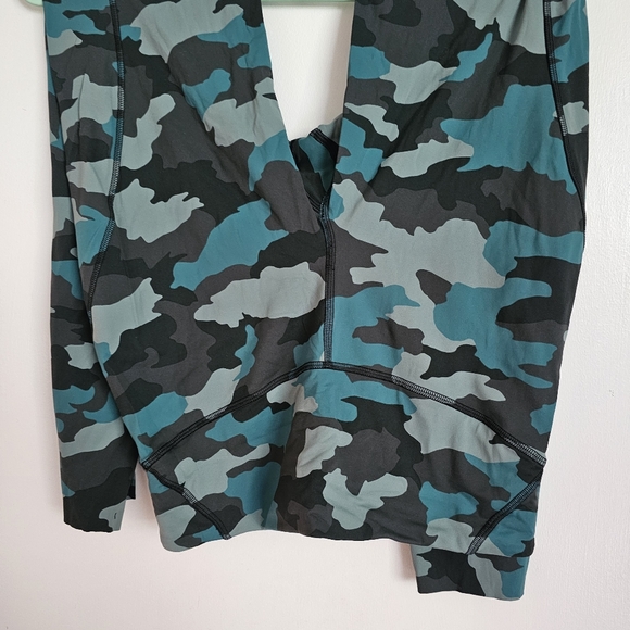 TWO Lululemon leggings - base pace and align bundle sale - Picture 11 of 16